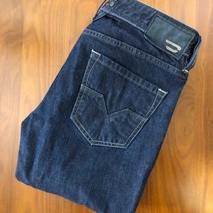 Men’s Diesel LARKEE Regular Straight Jeans 0088Z